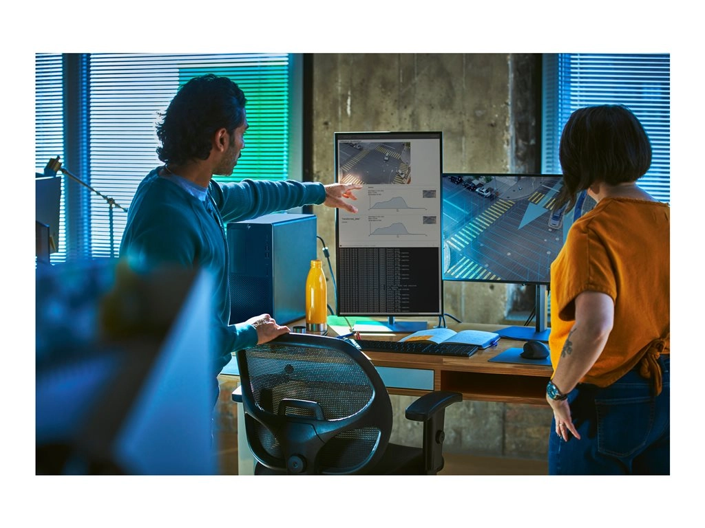 HP Workstation Z2 G9 - Tower 4U - 1 x Core i7 i7-14700 / up to 5.4 GHz - RAM 16 GB - SSD 512 GB - HP Z Turbo Drive, NVMe, TLC A1NX9UT#ABA