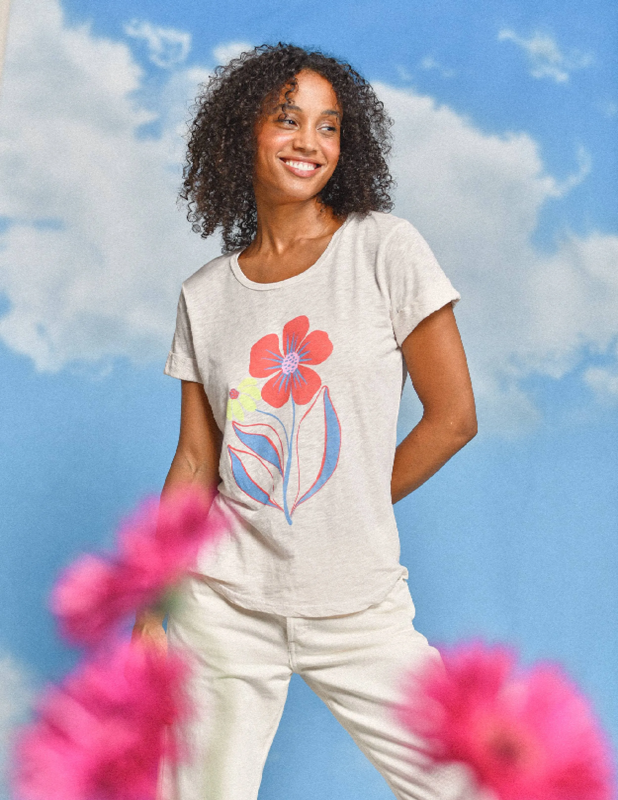 Sundry Flower Rolled Sleeve Tee in Oyster
