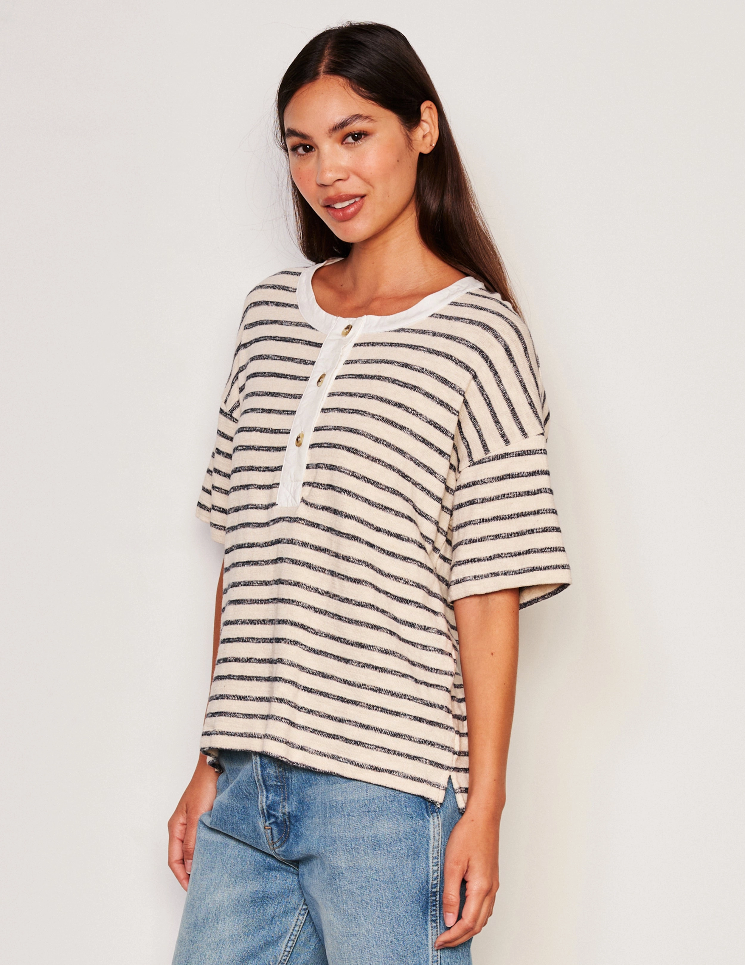Sundry Short Sleeve Henley in Deep Navy