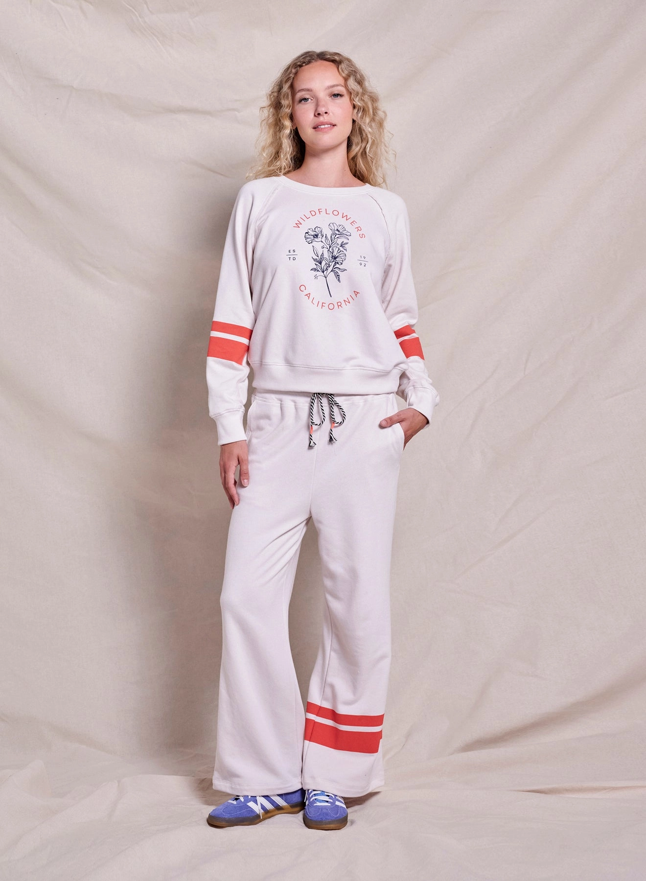 Sundry Wildflowers Raglan Sweatshirt in Oyster